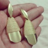 Brinco Grande Filo Dourado